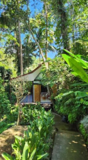 Sacred River & Jungle Villa